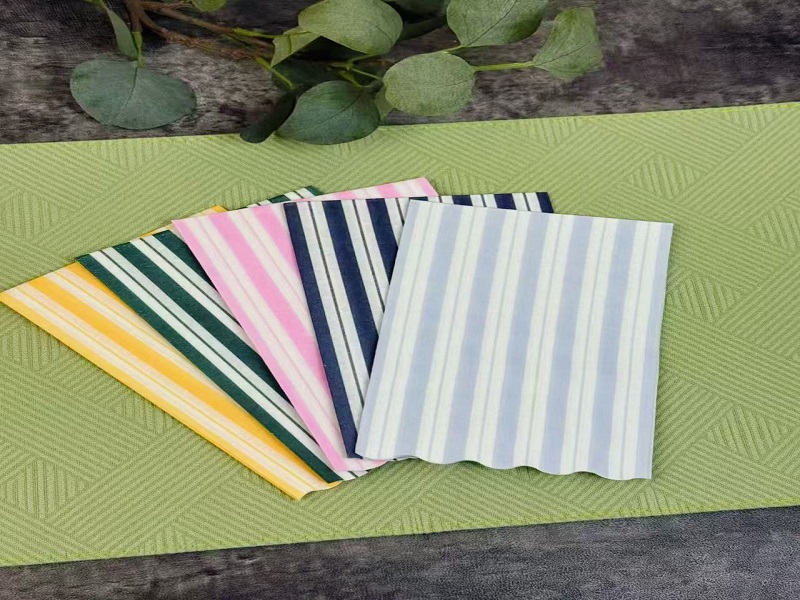 ¿Cómo elegir servilletas troqueladas de alta calidad: material, grosor y consejos de diseño?